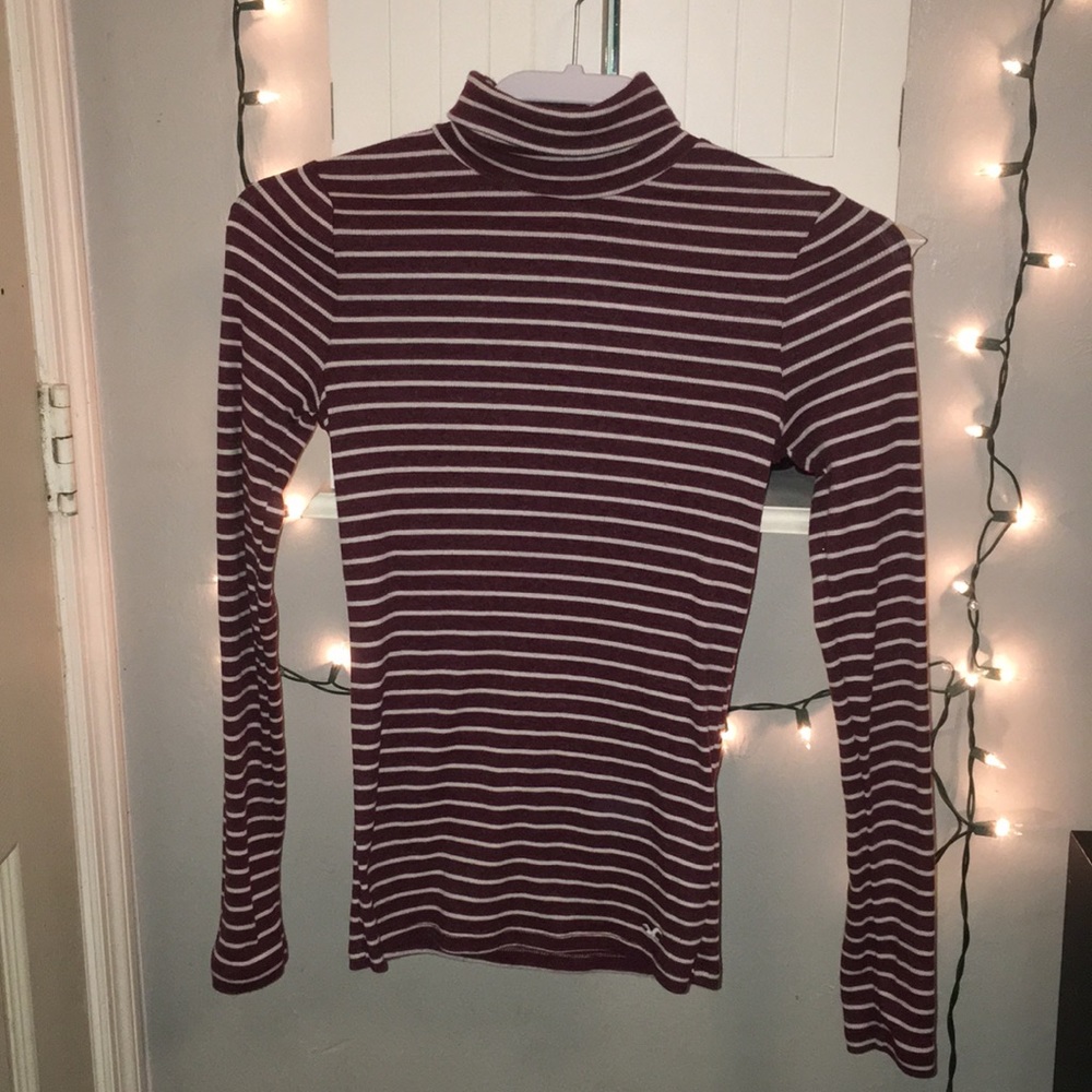 Hollister Turtleneck
